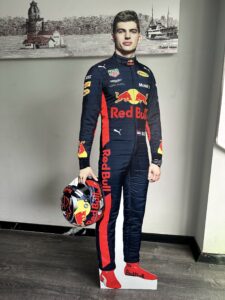 f1-yaris-pilot-maketi-max-verstappen