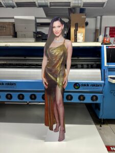 bella-hadid-cutout-model-cardboard