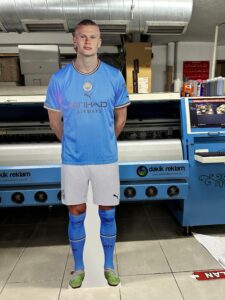 erling-haaland-cardboard-plastic-model